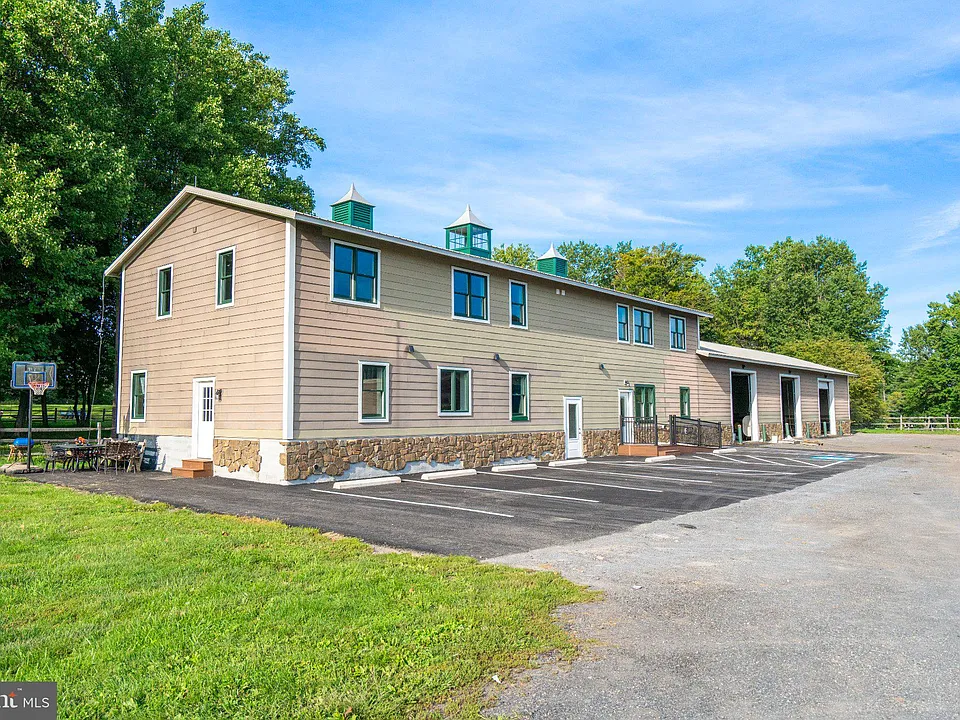 901 Morris Rd