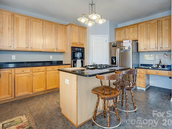 3rd image of 152 Lighthouse Rd