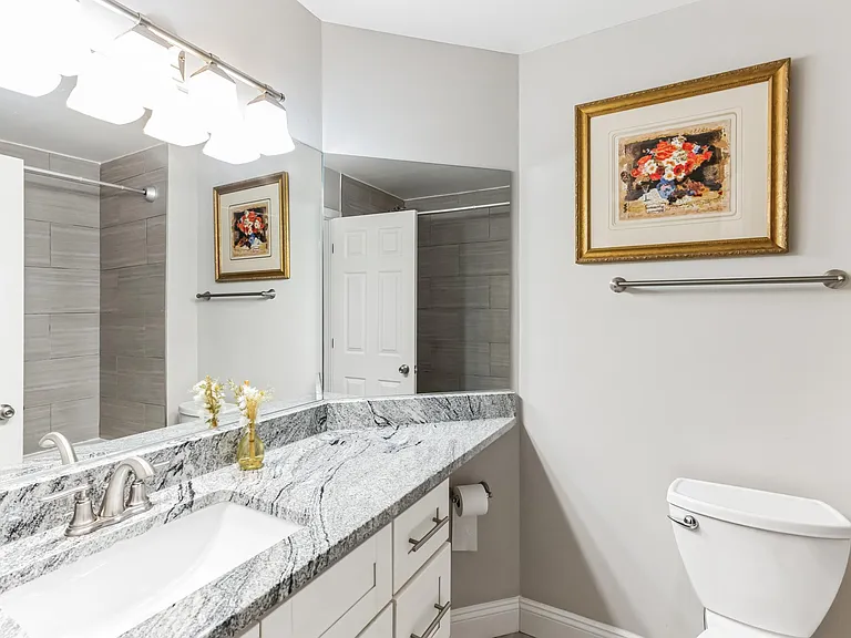 8128 Chester Pkwy — Photo 14