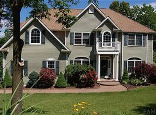 137 Highlands Dr, Pawling, NY 12564