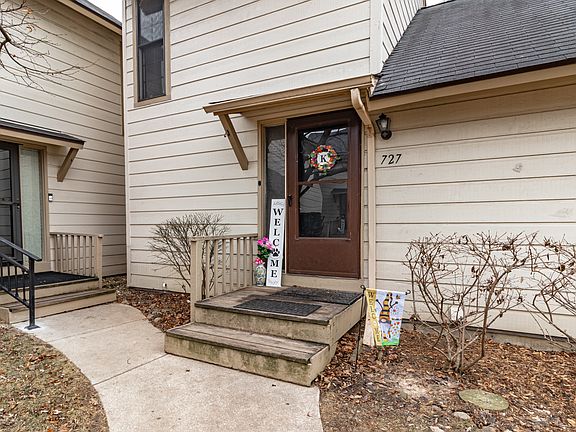 2nd image of 727 Colby Ct