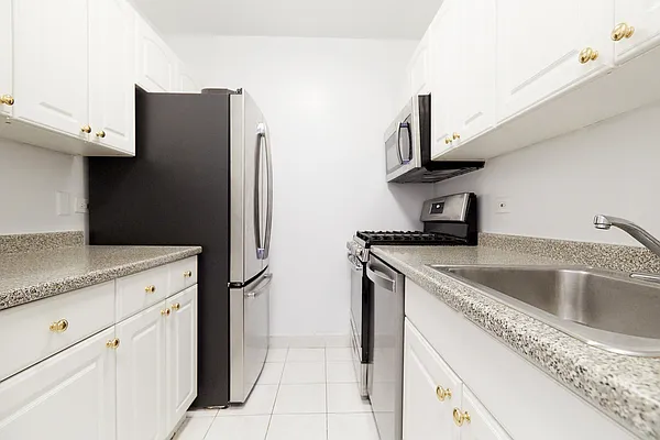 Rented by PocketBroker Inc | media 13