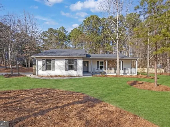 110 Huntington Ct, Fayetteville, GA 30214