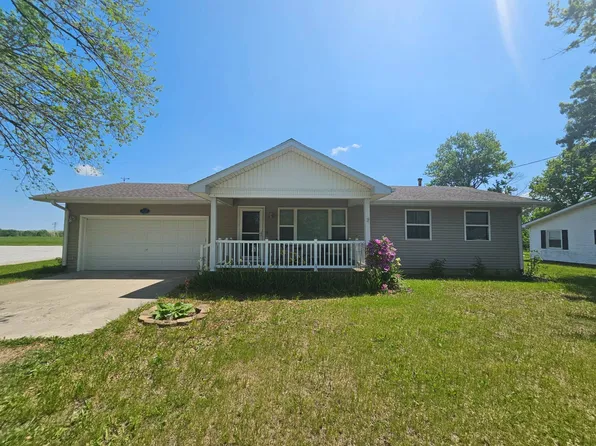 1011 S Hughes St, Hamilton, MO 64644