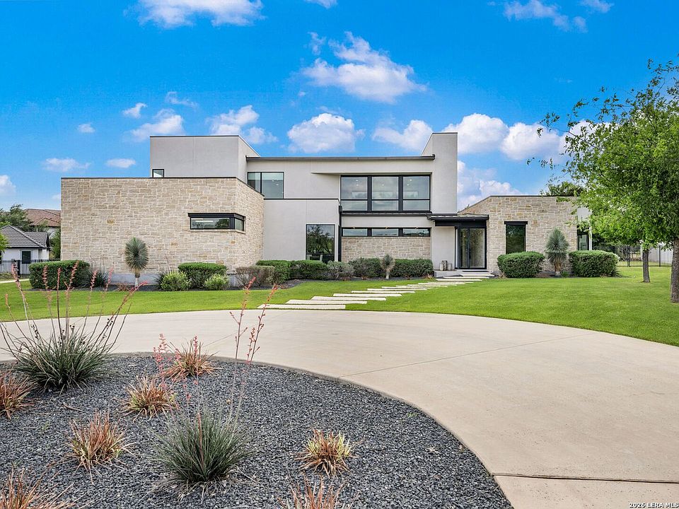 1st image of 211 Wellesley Hill