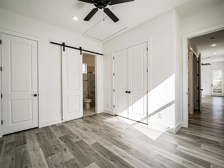 8409 Schneider St — Photo 13