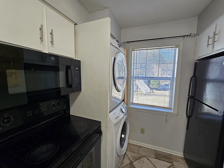 117 Kingsbury Dr — Photo 6