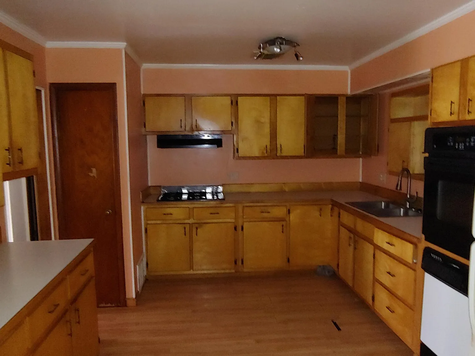 3 bed, 1.5 bath, 1590 sqft, $1,625 — Photo 4