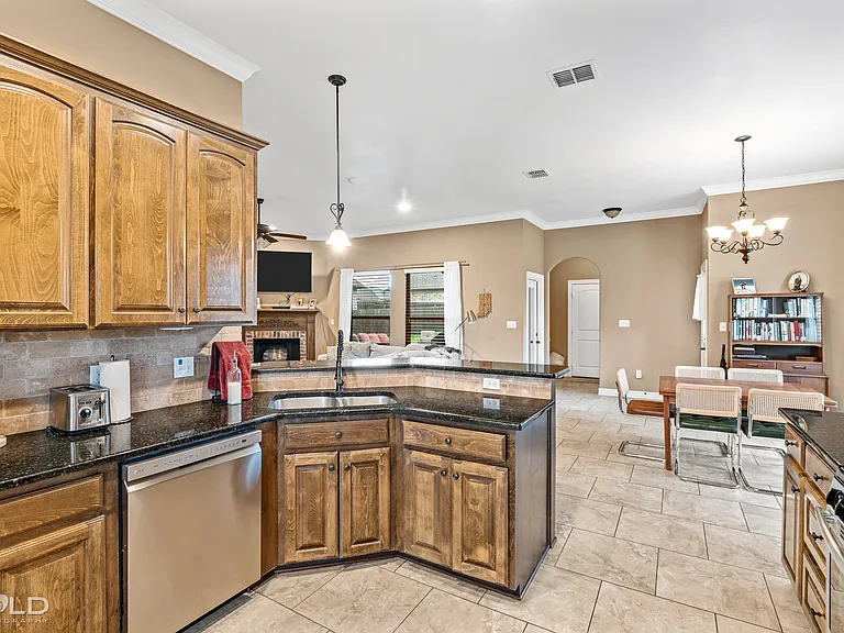 1017 Green Wood Cir — Photo 5