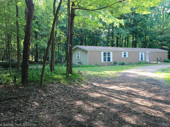 4075 Center Rd, Grand Blanc, MI 48451