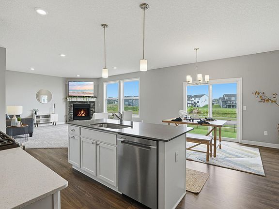 4th image of 2107 Balsam Way
