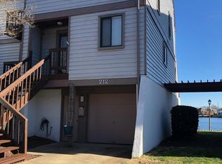 212 Mill Point Dr, Hampton, VA 23669