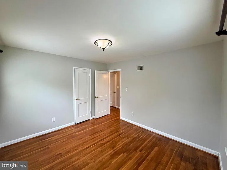 6825 Westmoreland Rd — Photo 9