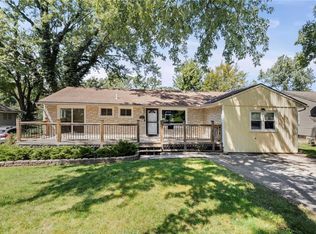 1402 SW Peggy Cir, Lees Summit, MO 64081
