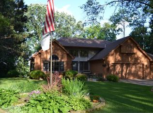 5802 Flint Trl, Wyoming, MN 55092