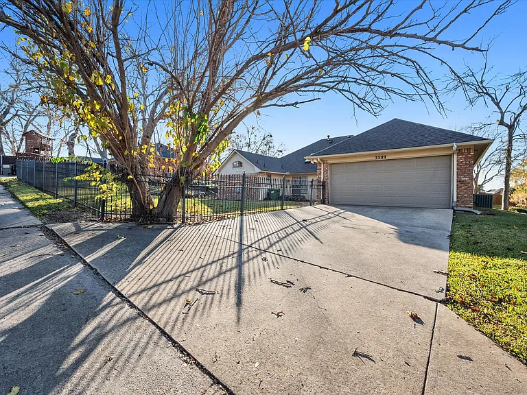 3309 Cedar Brook Ct — Photo 2