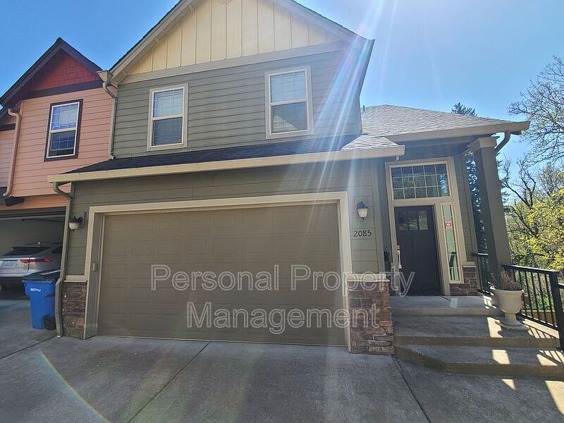 1st image of 2085 34th St