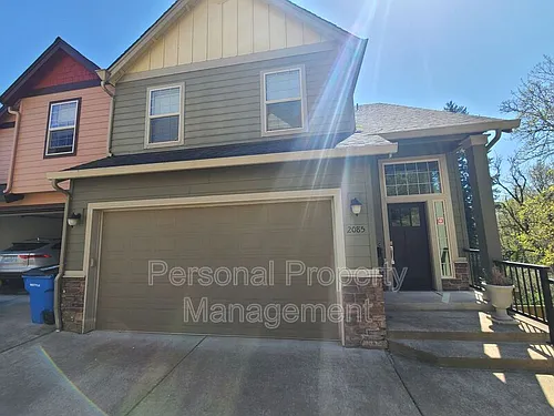 2085 34th St Photo 1