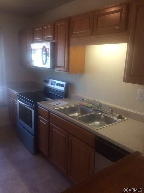 2nd image of 2034 Airy Cir #2034