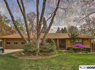 8511 Brentwood Rd, Omaha, NE 68114