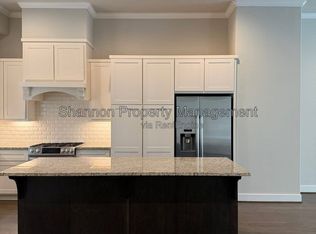 10915 Brookeshire Chase Ln, Houston, TX 77043