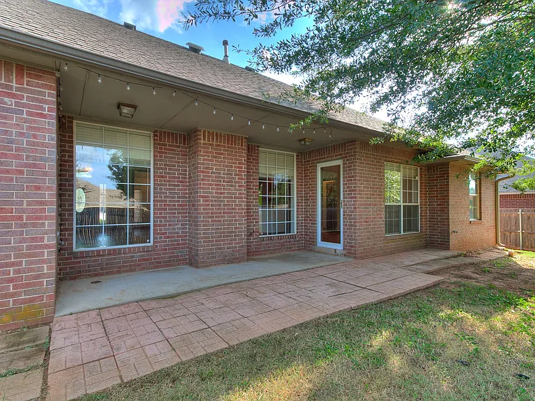 2913 Daybreak Dr — Photo 86
