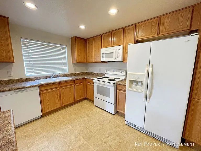 6160 Rumrill St #141 — Photo 8
