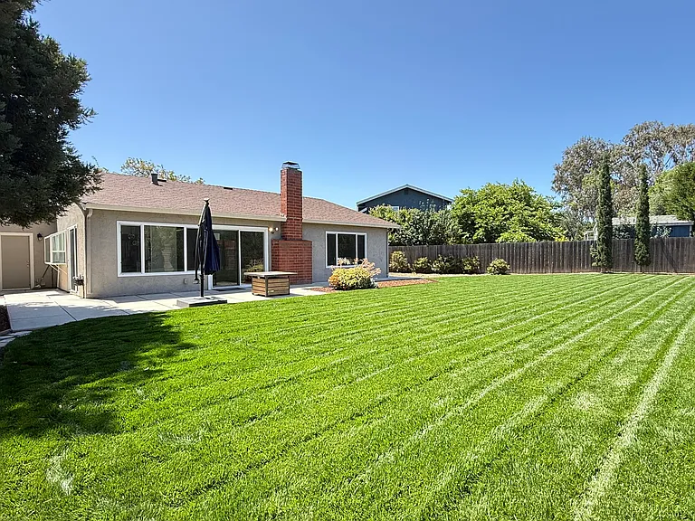 8123 Meadowlark Ct — Photo 18