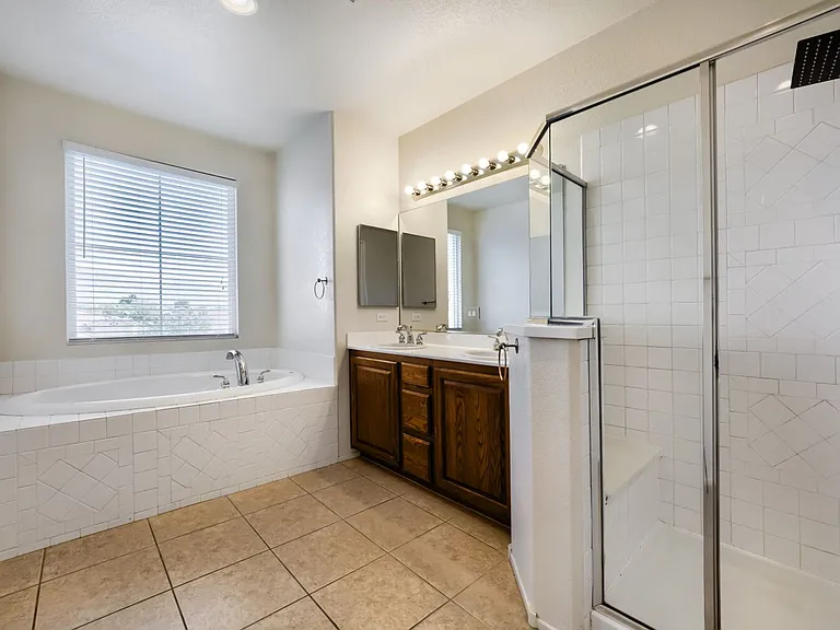 3412 Osiana Ave — Photo 12