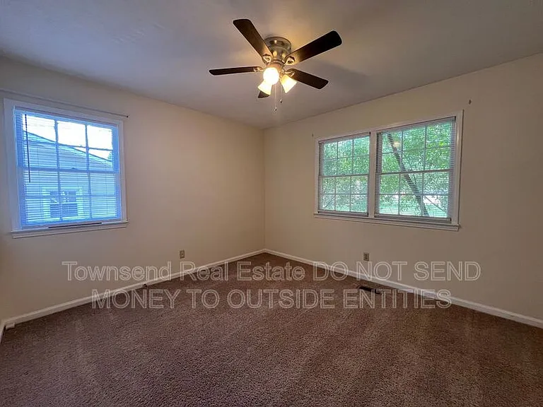 2213 Stanton St — Photo 9