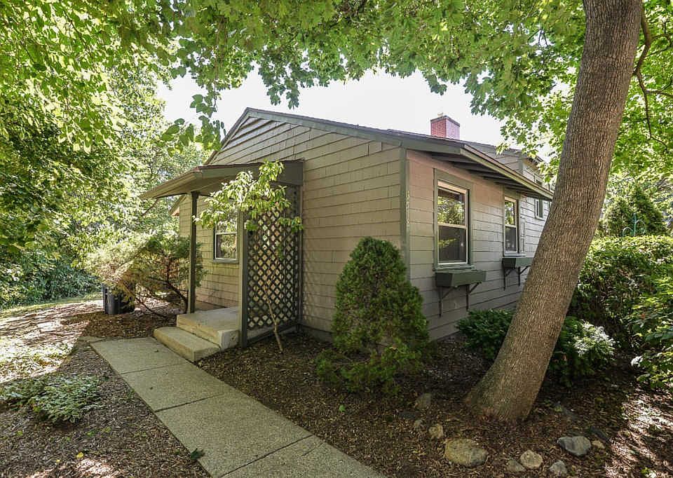 1st image of 3518 Carolyn St