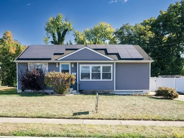 2400 Hartford Dr, Glendora, NJ 08029