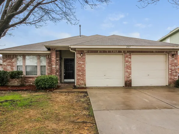 2807 N Hampton Dr, Grand Prairie, TX 75052