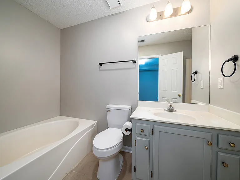 132 King James Ct — Photo 15