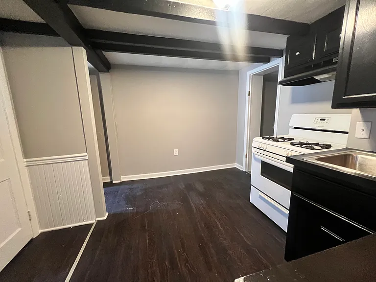 32 N East St #1 — Photo 11