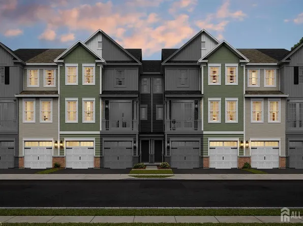 82 Depot Way, Dunellen, NJ 08812