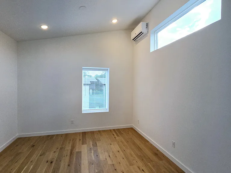 421 Saint Paul St #421 — Photo 11