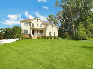 11 McLellan Ct, East Brunswick, NJ 08816