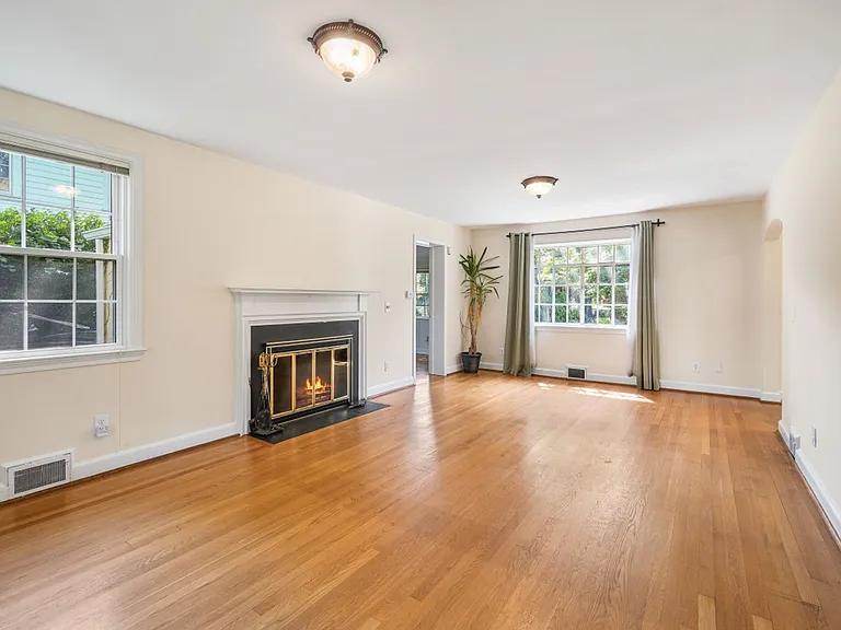 5206 Western Ave — Photo 7