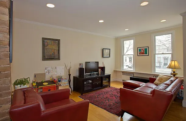 Sold by Brooklyn Bridge | media 11