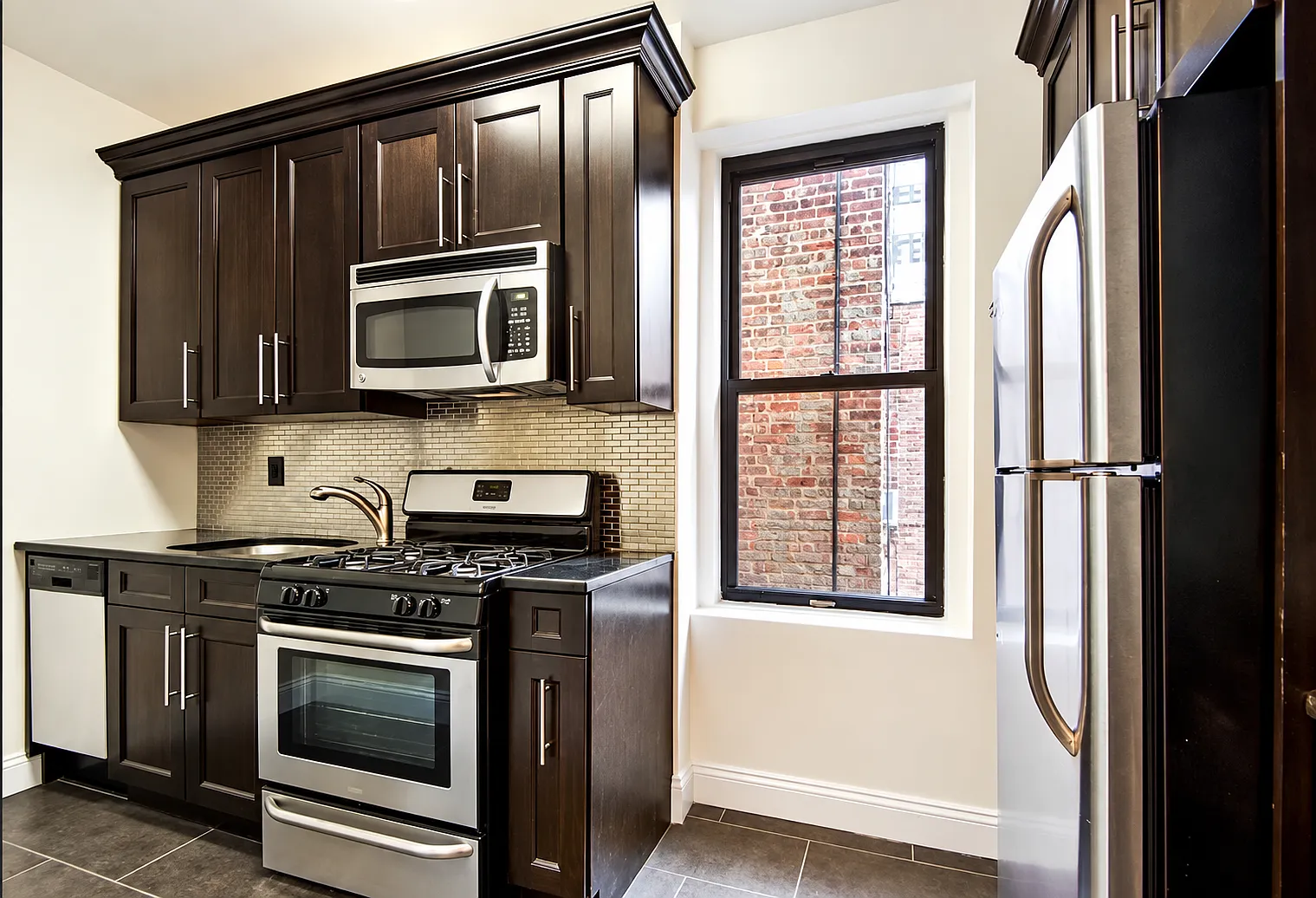 414 West 44th Street — Photo 2