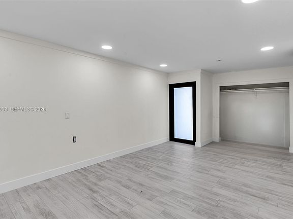3rd image of 725 SW 1st Ave APT 1