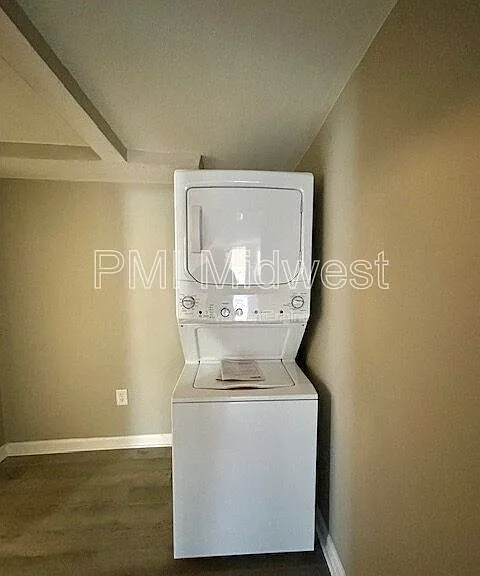 1408 Holland St #A — Photo 13