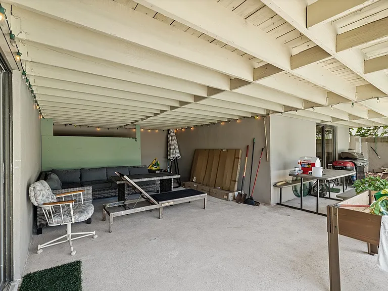 3534 Seaway Dr — Photo 48