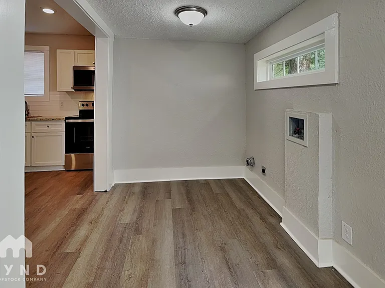 1218 Boyer St — Photo 6