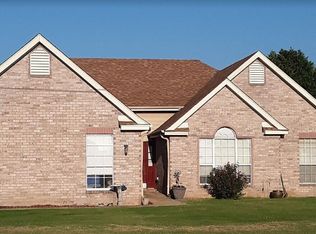 52 Blue Lake Dr, Lake Cormorant, MS 38641