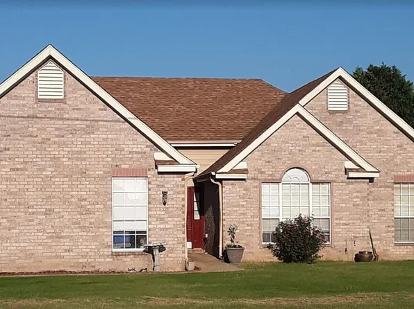 52 Blue Lake Dr, Lake Cormorant, MS 38641