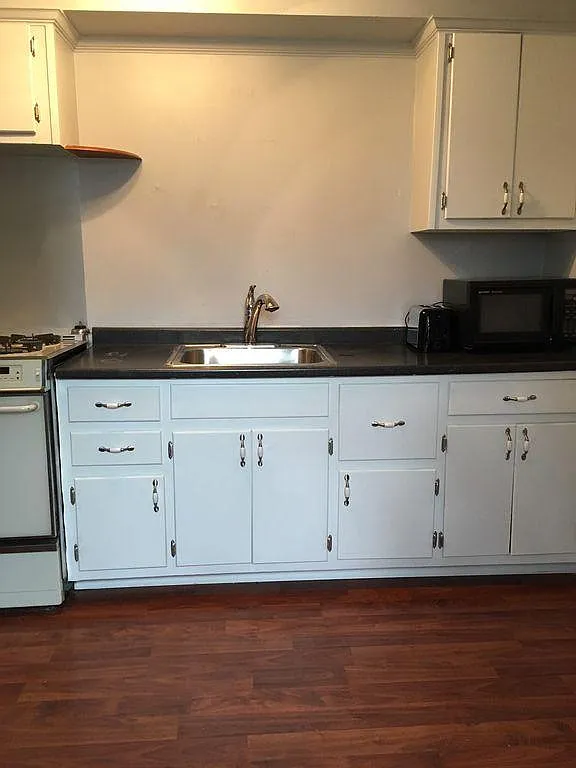 446 Evergreen Avenue — Photo 4