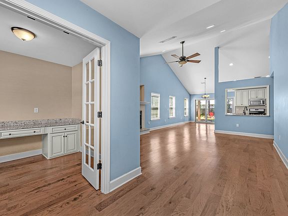 4th image of 625 Halcyon Cir