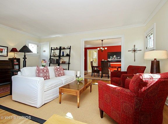 3rd image of 732 N Lombard Ave